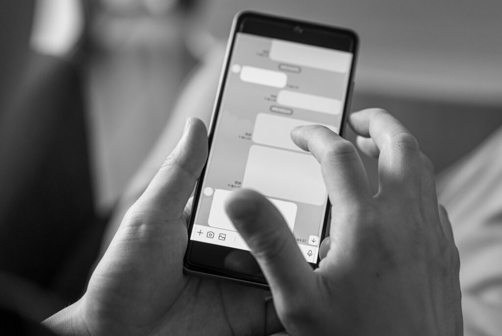 浮気イメージのスマホ